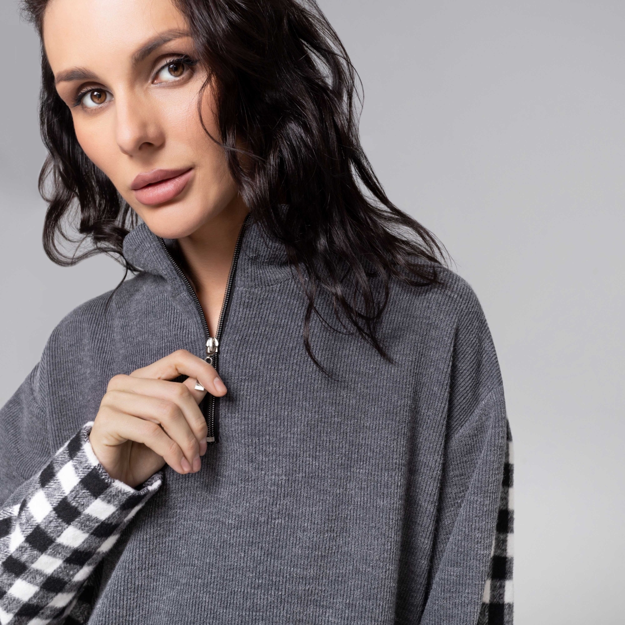 Путешествие начинается (мокрый асфальт). Состав: 65% п/э, 30% вискоза, 5% спандекс