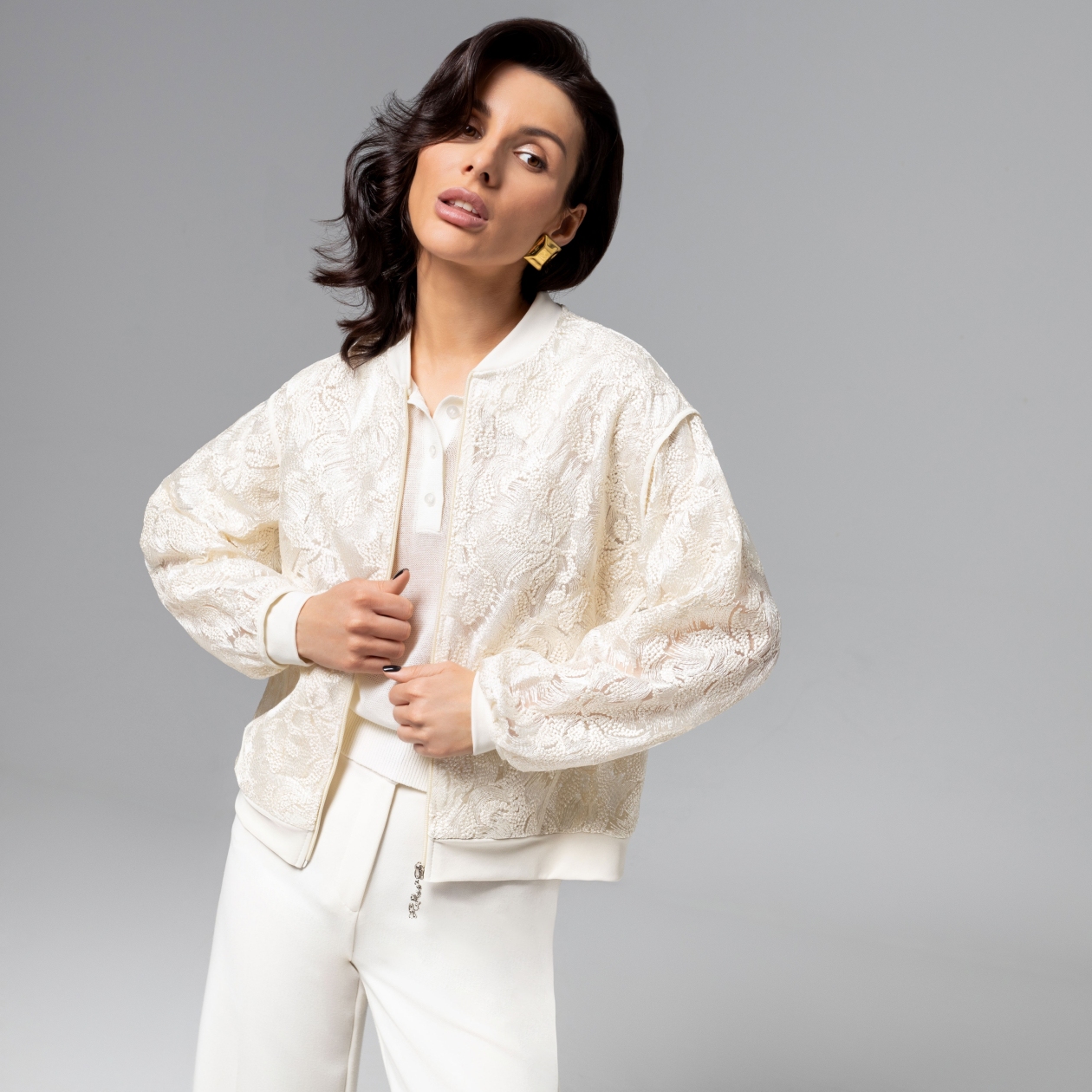 Бомбер Секрет смелости (айвори). Состав: 65% лен, 20% нейлон, 13% п/э, 2% спандекс