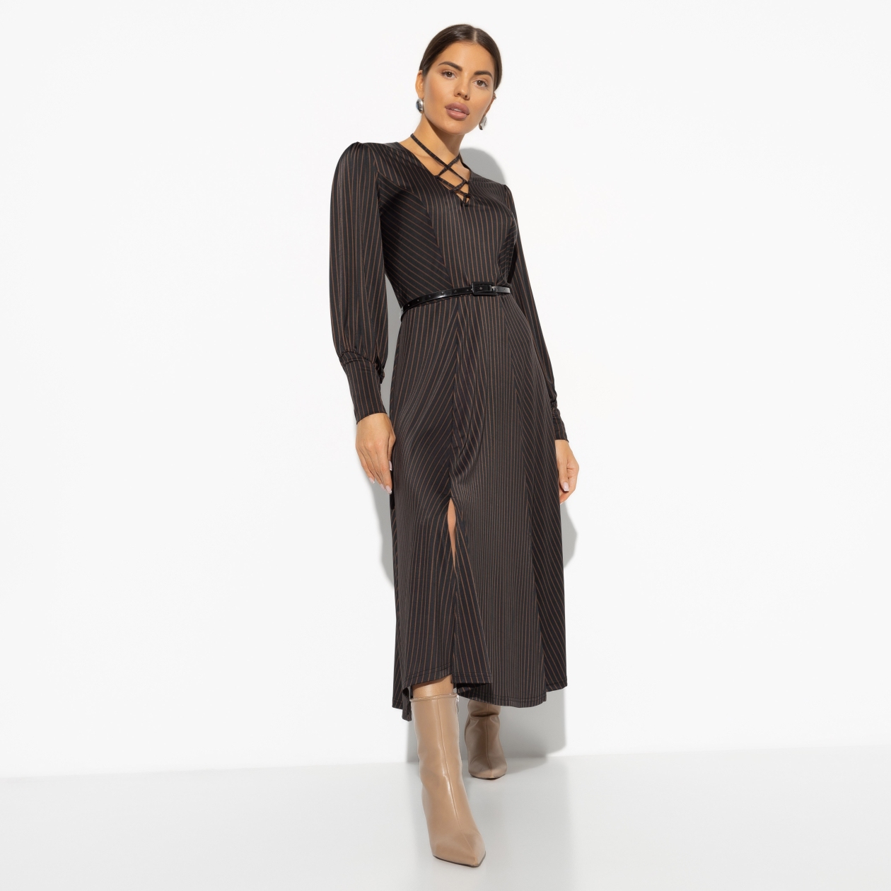 Платье Высокие требования (brown, с ремешком). Состав: 95% пан, 5% спандекс