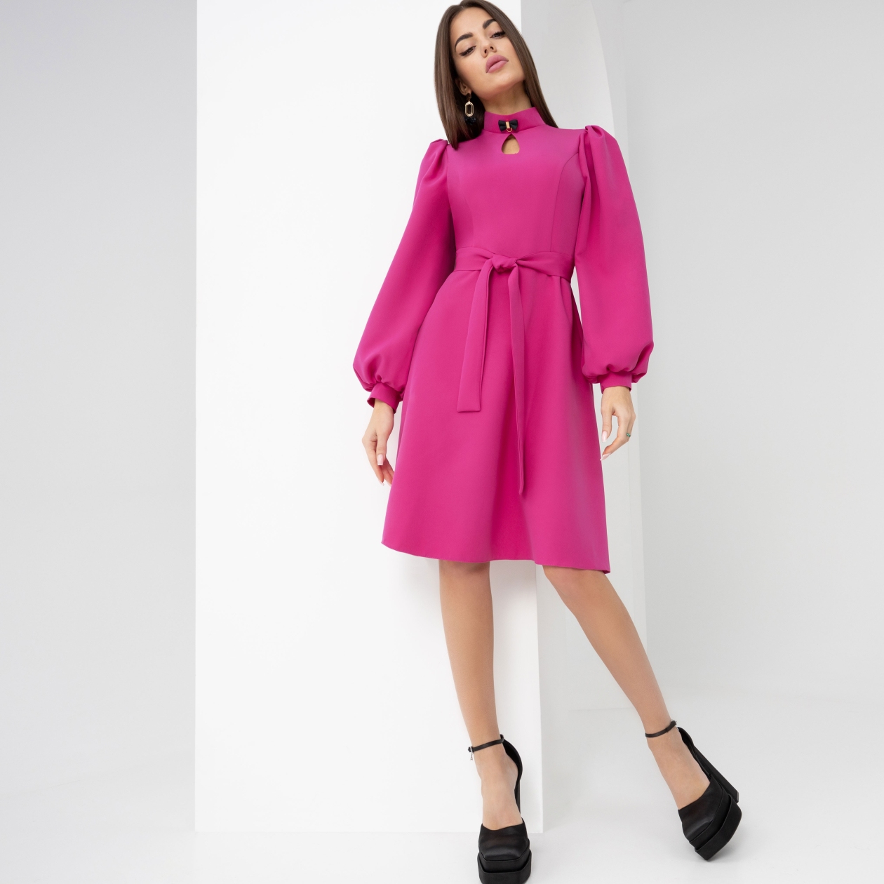 Платье Тонкость стиля (rose, с поясом). Состав: 95% п/э, 5% эластан