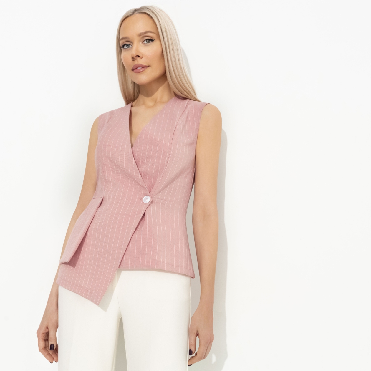 Стильный лидер (розовая пудра). Состав: 79% вискоза, 20% нейлон, 1% полиэстер