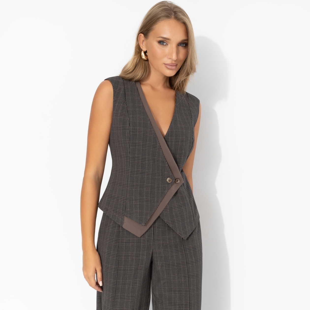 Максимальный офискор. Состав: 96% п/э, 4% эластан