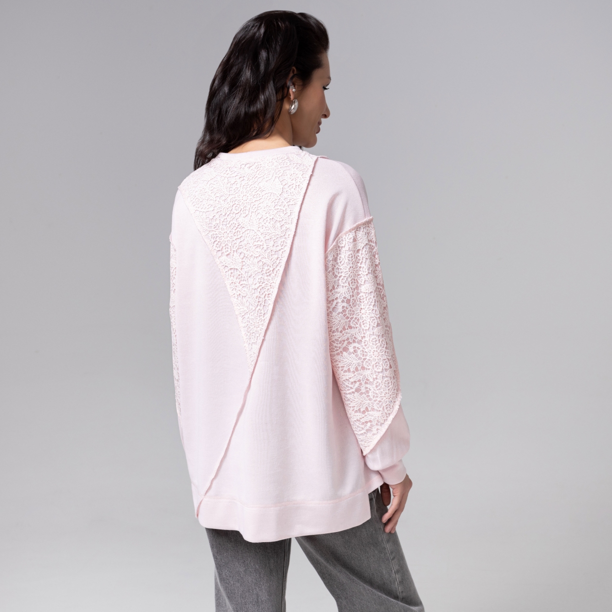 Границы нежности. Состав: 65% п/э, 30% вискоза, 5% спандекс