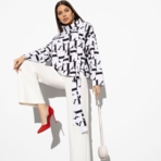 Блуза Сила комплиментов. Состав: 95% полиэстер, 5% эластан