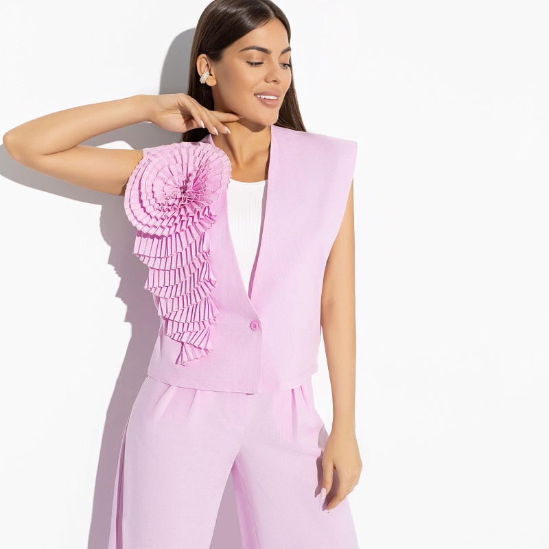 Жду продолжения. Состав: 40% полиэстер, 27% вискоза, 23% лён, 10% хлопок