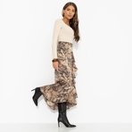 Безупречность в движении. Купить женский Юбка оптом от производителя.