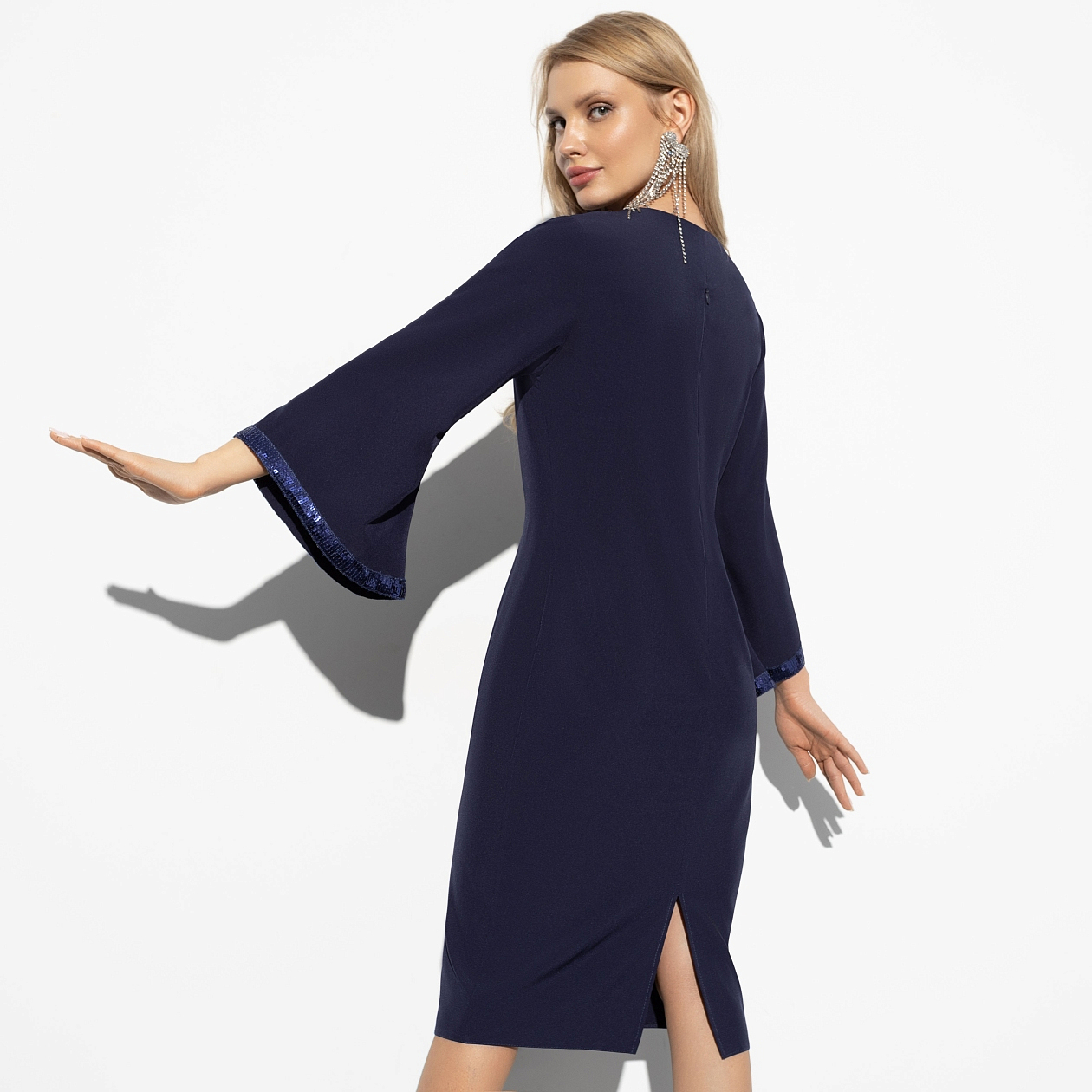 Платье-футляр Гламурный эффект (неотразимая). Состав: 95% п/э, 5% эластан