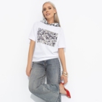 Футболка Увлечена собой (графика). Состав: 65% п/э, 30% вискоза, 5% стрейч