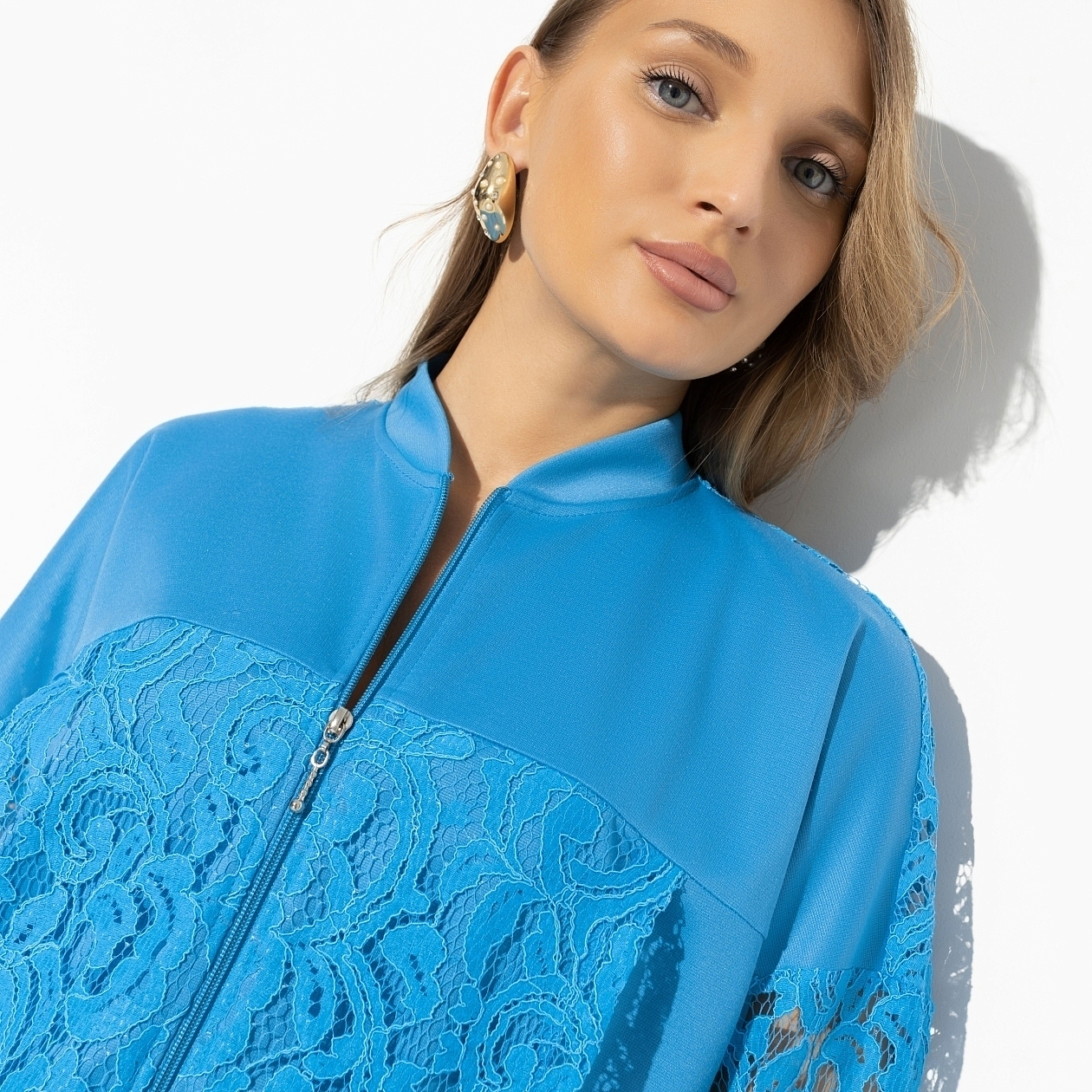 Бомбер Мода в большом городе (хит). Состав: 65% п/э, 30% вискоза, 5% спандекс