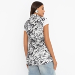 Настроена эффектно (фэшн). Состав: 65% п/э, 30% вискоза, 5% стрейч