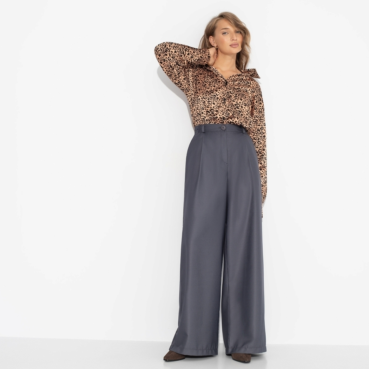 Брюки Я не опаздываю, я эффектная. Состав: 85% п/э, 15% вискоза