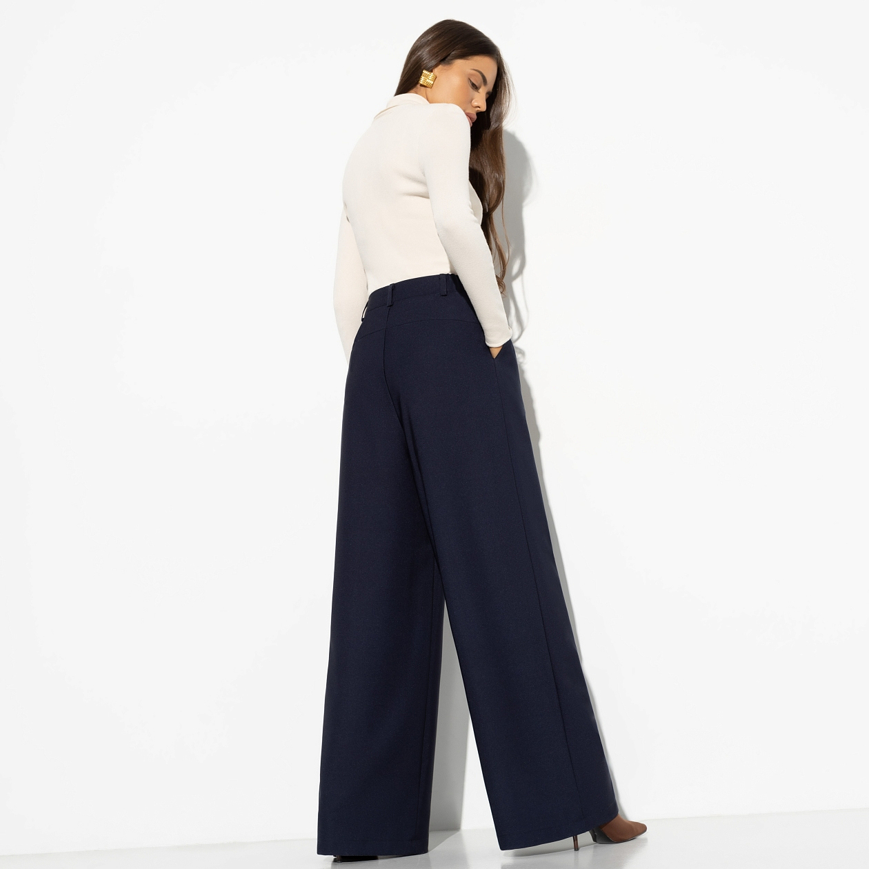 Брюки Легкой походкой (dark blue). Состав: 96% п/э, 4% эластан