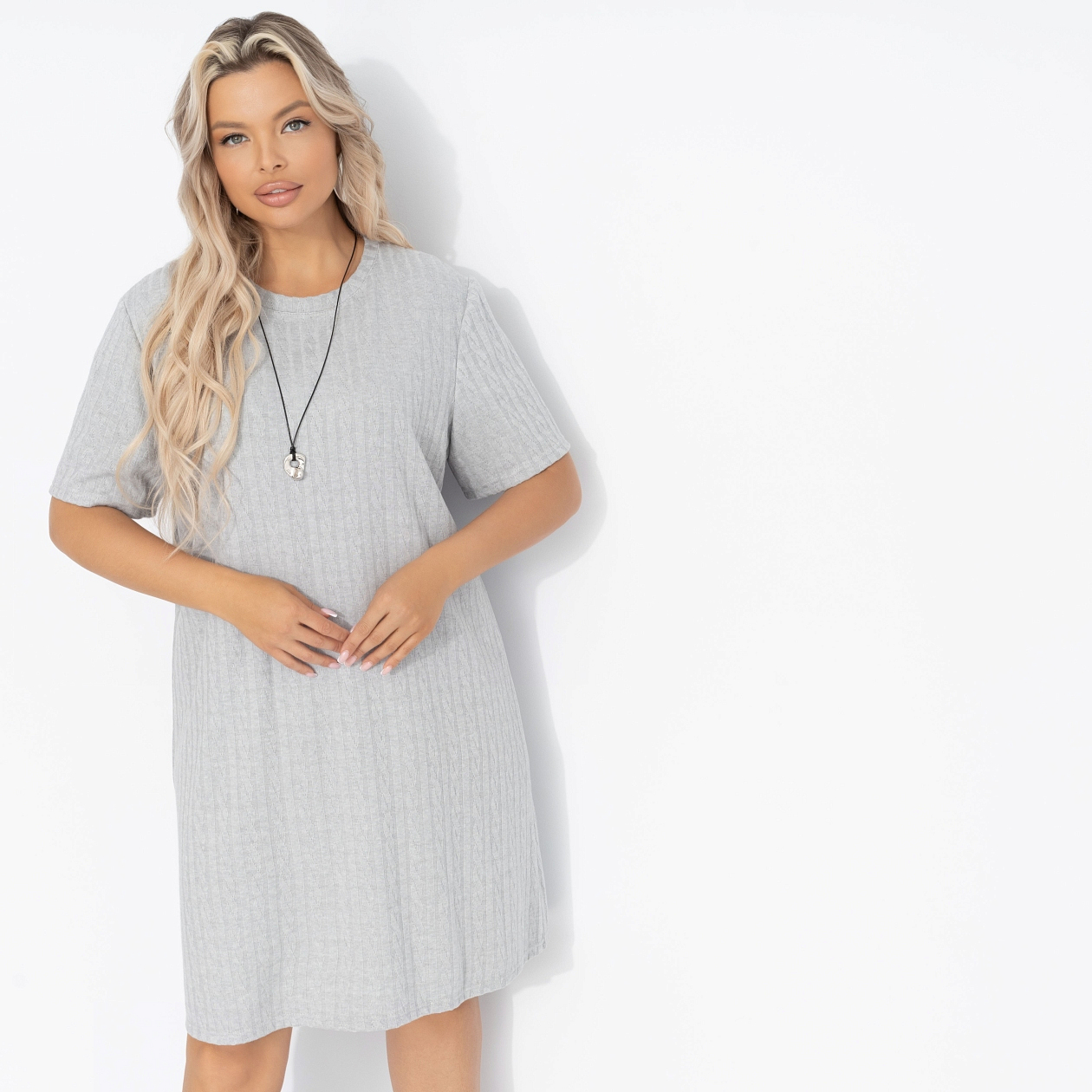 Платье Иду красиво. Состав: 75% нейлон, 22% хлопок, 3% спандекс