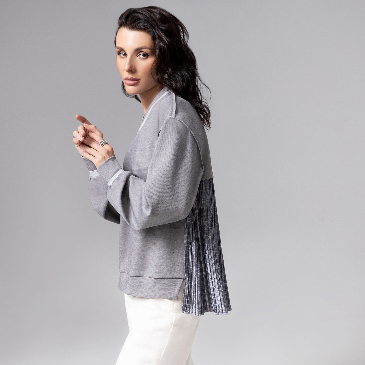 Успех в руках (серый). Состав: 35% вискоза, 30% п/э, 30% нейлон, 5% спандекс