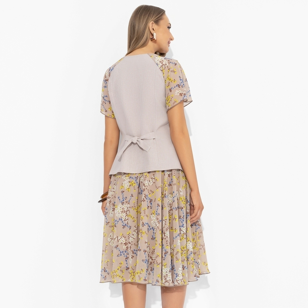 Костюм с юбкой Сияние уверенности ( 2 в 1, бежевый). Состав: 98% п/э, 2% спандекс