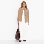 Бомбер Любуйся мной (бежевый). Состав: 60% п/э, 37% вискоза, 3% спандекс