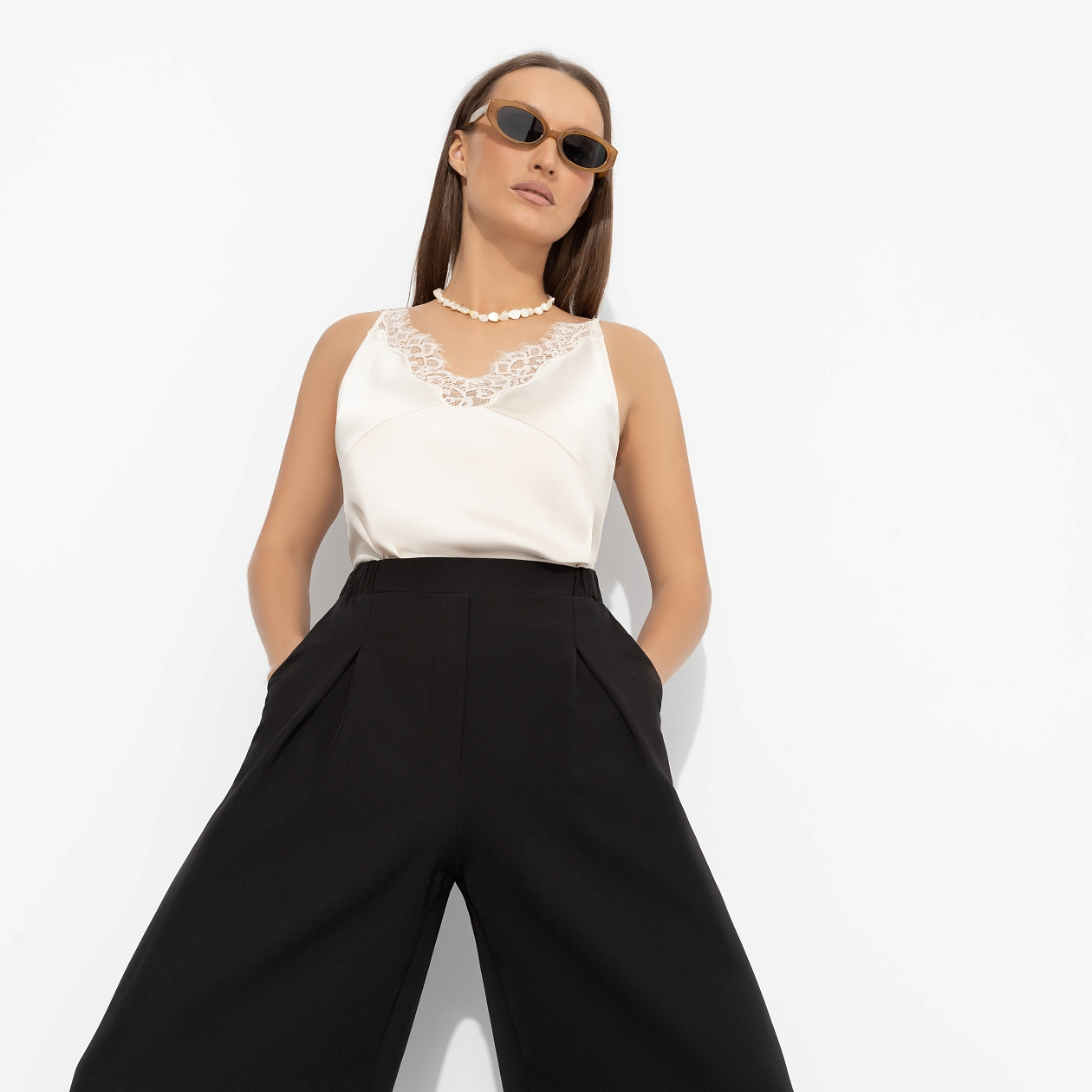 Брюки Договор подписан (black). Состав: 60% п/э, 37% вискоза, 3% спандекс