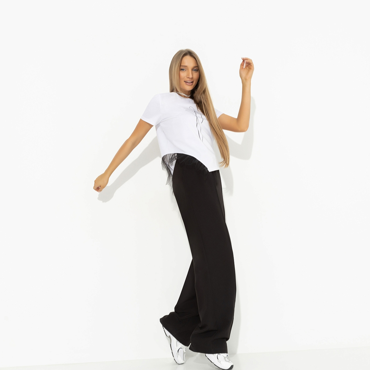 Футболка Нарушая границы стиля. Состав: 65% полиэстер, 30% вискоза, 5% стрейч