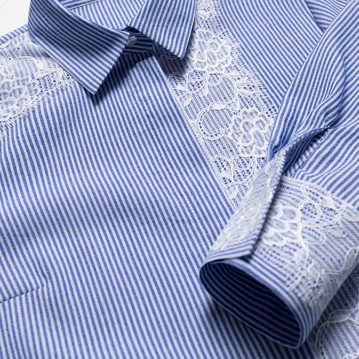 Блуза Совершенство по умолчанию. Состав: 65% полиэстер, 30% вискоза, 5% нейлон