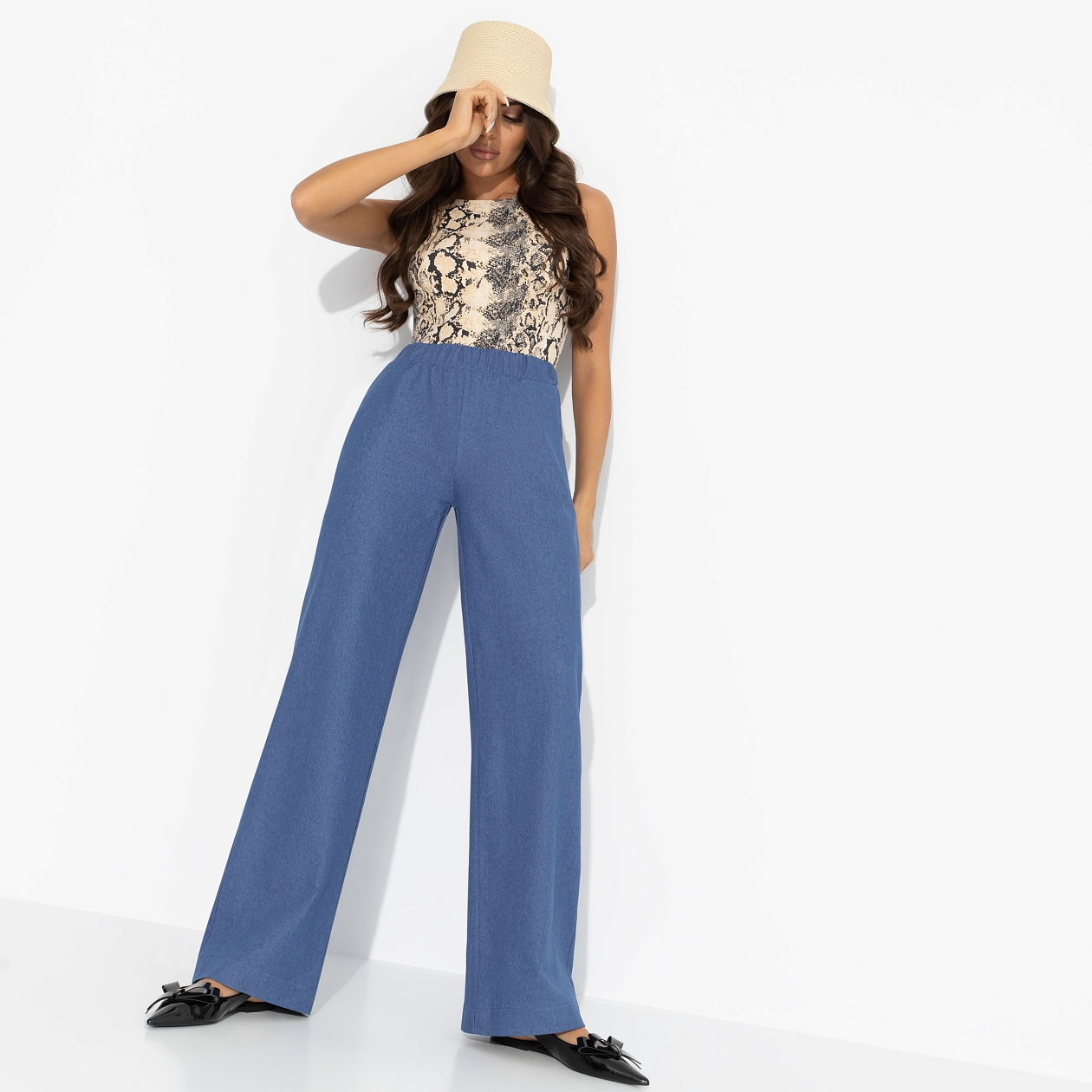 Брюки На стиле и без суеты. Состав: 95% коттон, 5% спандекс