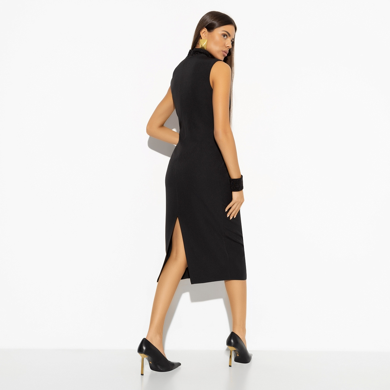 Платье-футляр Поцелуй удачи (с манжетами). Состав: 95% п/а, 5% эластан