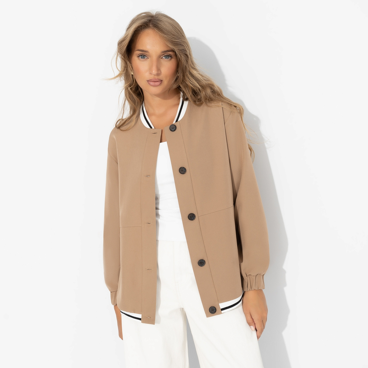 Бомбер Любуйся мной (бежевый). Состав: 60% п/э, 37% вискоза, 3% спандекс