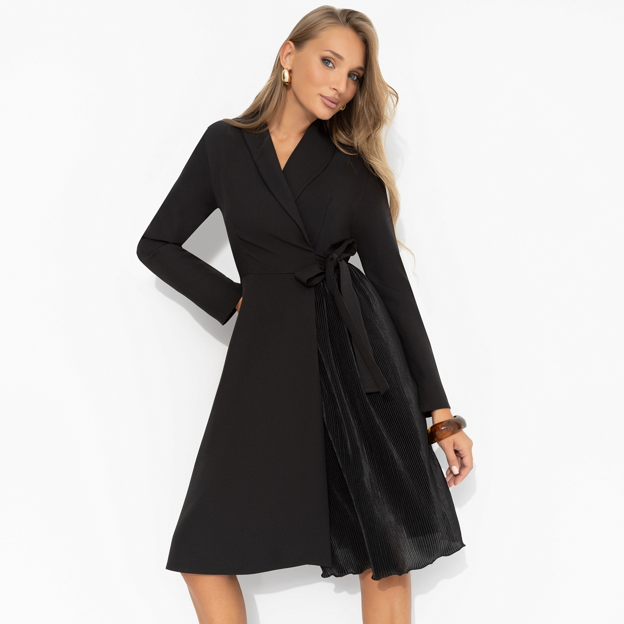 Платье Харизма в каждой складке. Состав: 60% полиэстер, 37% вискоза, 3% спандекс