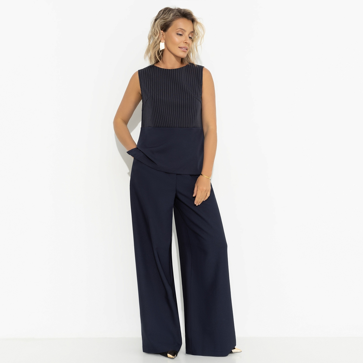 Блуза Кейт Мосс отдыхает . Состав: 96% п/э, 4% спандекс