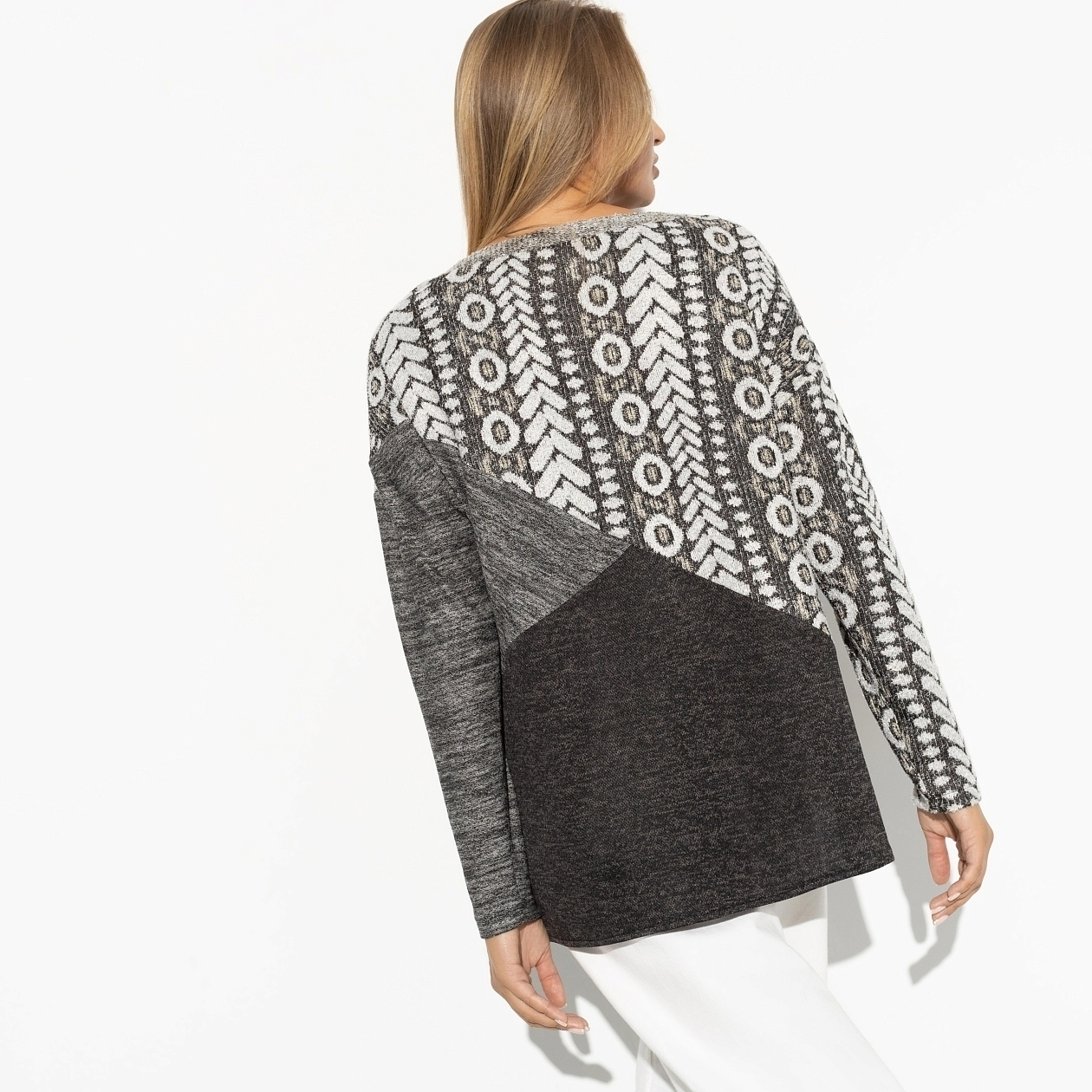 Туника Геометрия стиля (secret). Состав: 65% п/э, 30% вискоза, 4% спандекс, 1% мет. нить