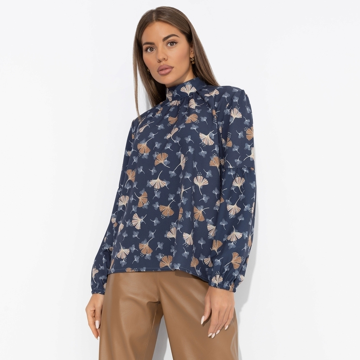 Блуза Драма в деталях. Состав: 65% п/э, 30% вискоза, 5% эластан