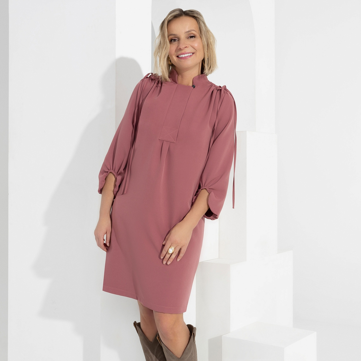 Платье Итальянка в городе (хит, с поясом). Состав: 60% п/э, 37% вискоза, 3% спандекс