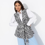 Настроена эффектно (монохром). Состав: 65% п/э, 30% вискоза, 5% стрейч