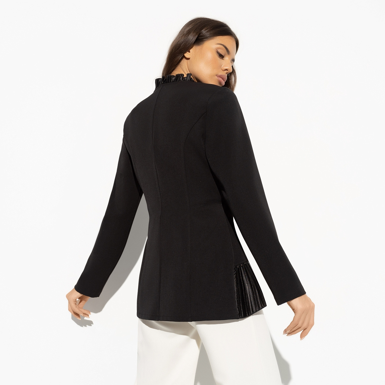 Жакет Прекрасно воспитана. Состав: 65% п/э, 30% вискоза, 5% спандекс