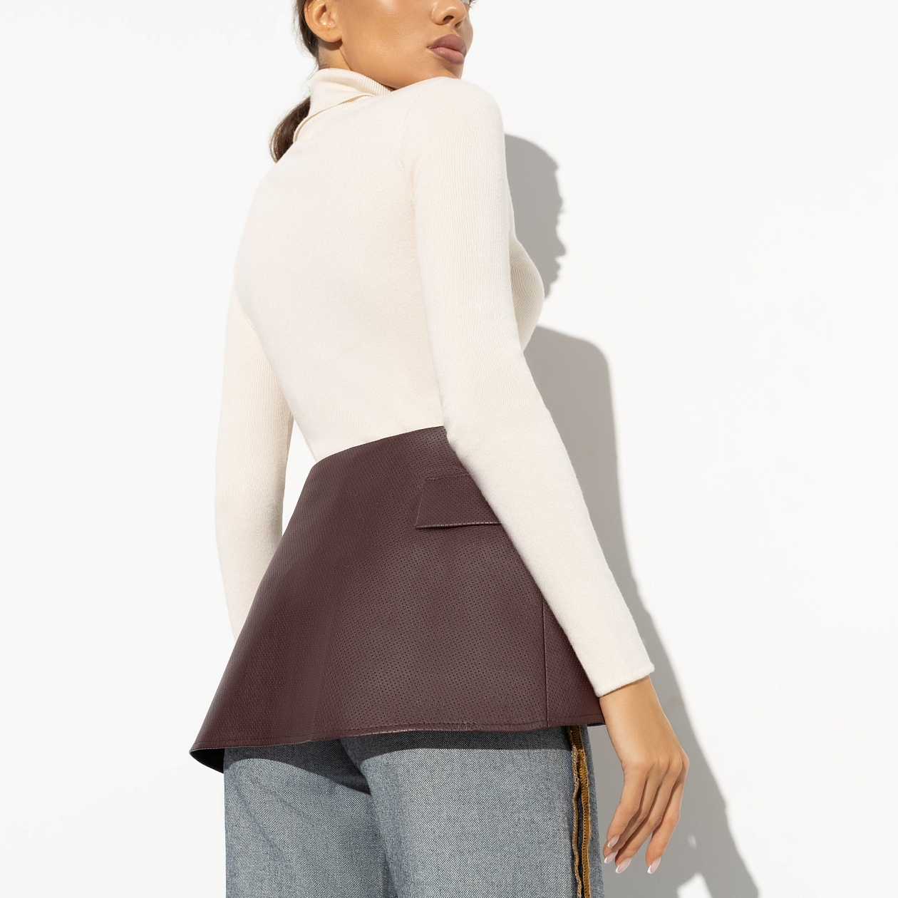 Модный лидер. Состав: 55% п/у волокно, 45% полиэстер