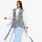 Настроена эффектно (монохром). Состав: 65% п/э, 30% вискоза, 5% стрейч