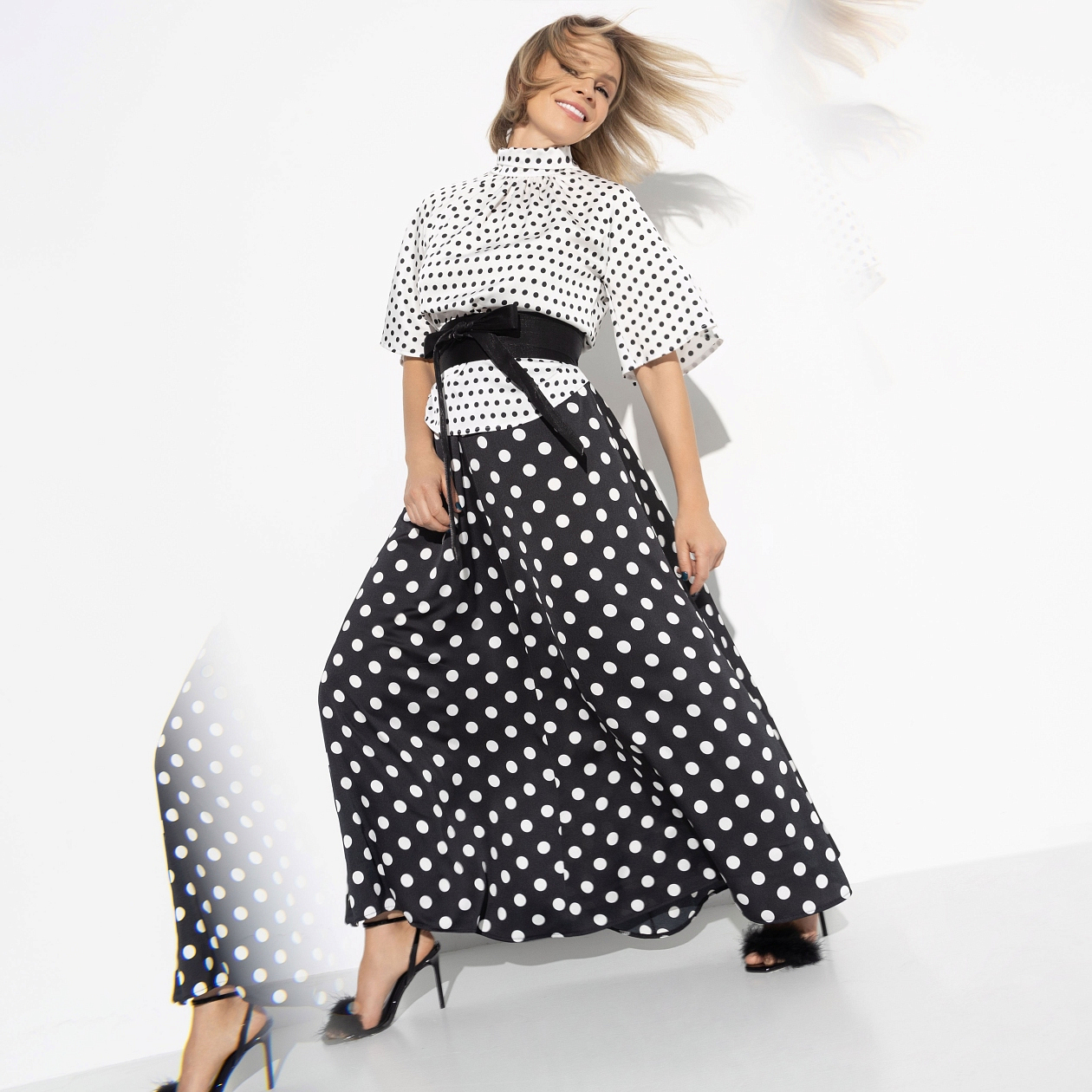 Комплект с юбкой Восторг очарования (леди, 2 в 1, с поясом). Состав: 95% п/э, 5% спандекс