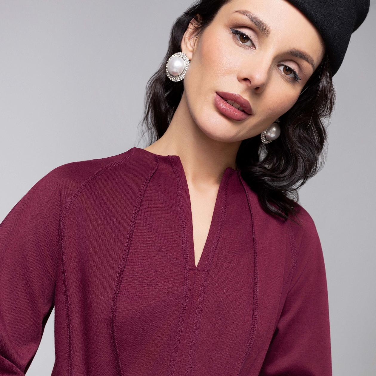 Платье-футляр Больше, чем просто платье (винное). Состав: 65% п/э, 30% вискоза, 5% спандекс