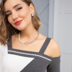 Платье Ловлю восхищенные взгляды. Состав: 32% вискоза, 63% п/э, 5% спандекс