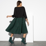 Платье На волне с трендами (люкс). Состав: 60% полиэстер, 37% вискоза, 3% спандекс