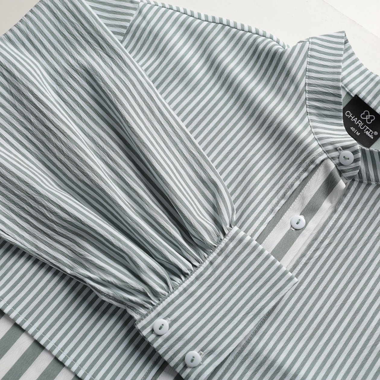 Вне конкуренции. Состав: 65% п/э, 30% вискоза, 5% спандекс