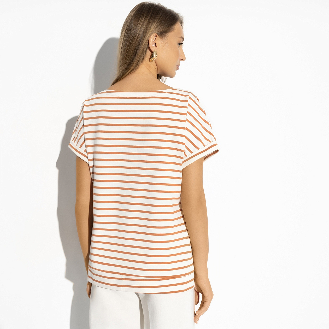 Футболка Жду чудо. Состав: 95% хлопок, 5% эластан