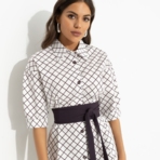 Платье-рубашка Гипнотический минимализм (с поясом). Состав: 55% полиэстер, 40% хлопок, 5% спандекс