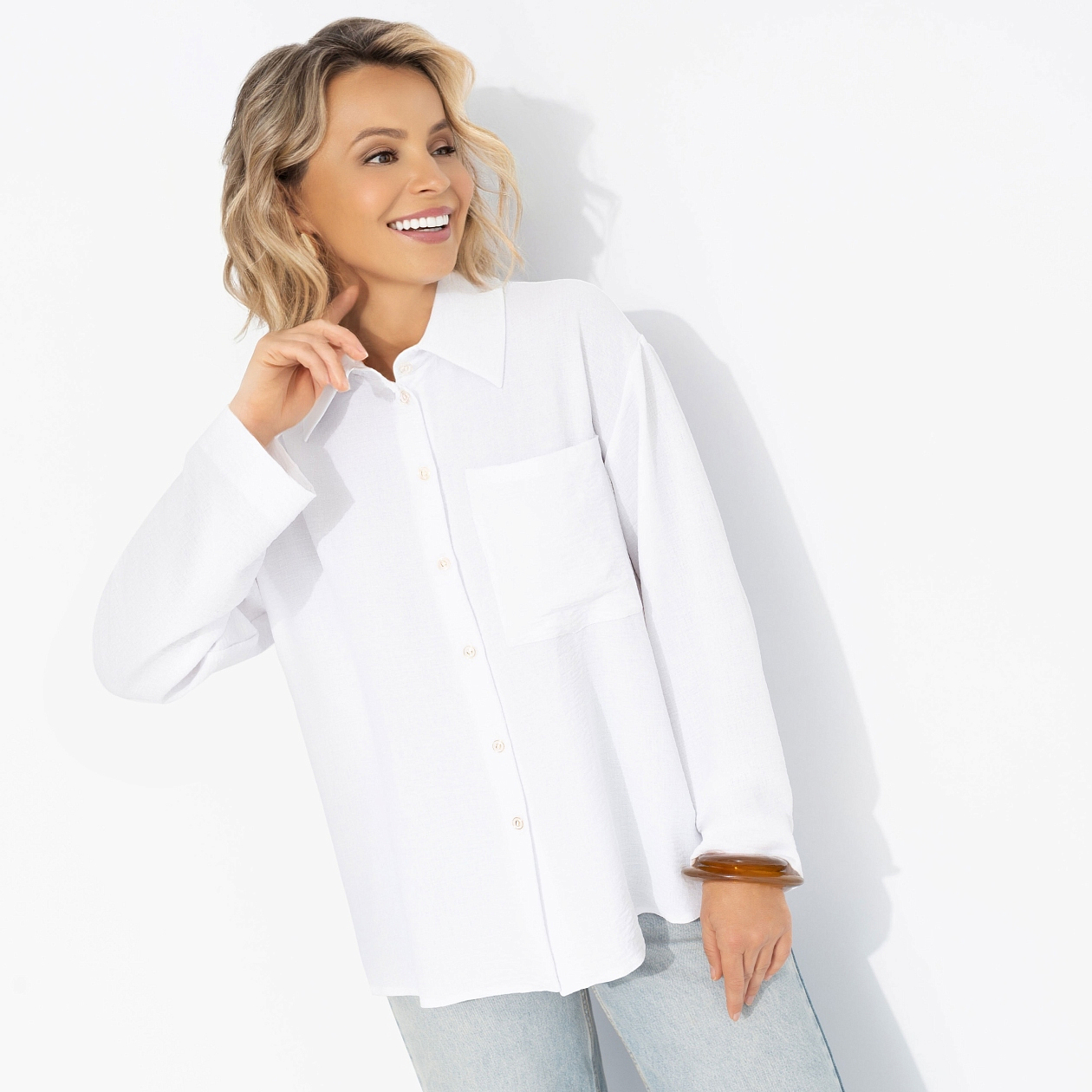 Создала себя сама (белая). Состав: 65% п/э, 30% вискоза, 5% эластан