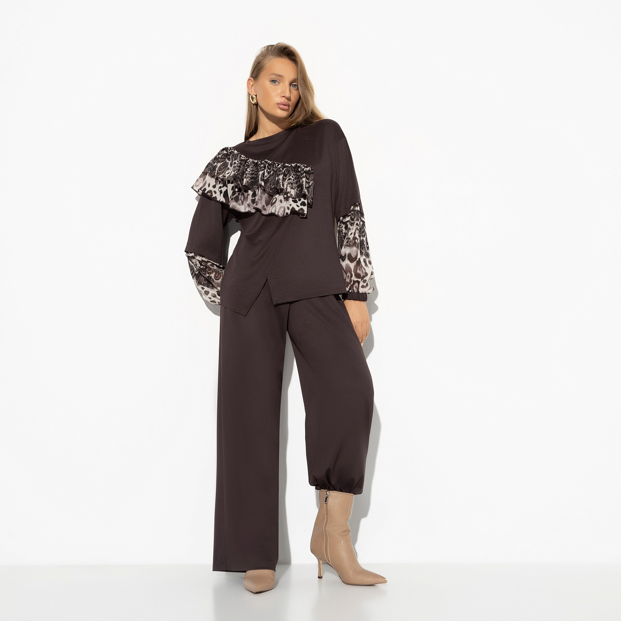 Брючный костюм Можно круче (2 в 1). Состав: 65% п/э, 30% вискоза, 5% спандекс