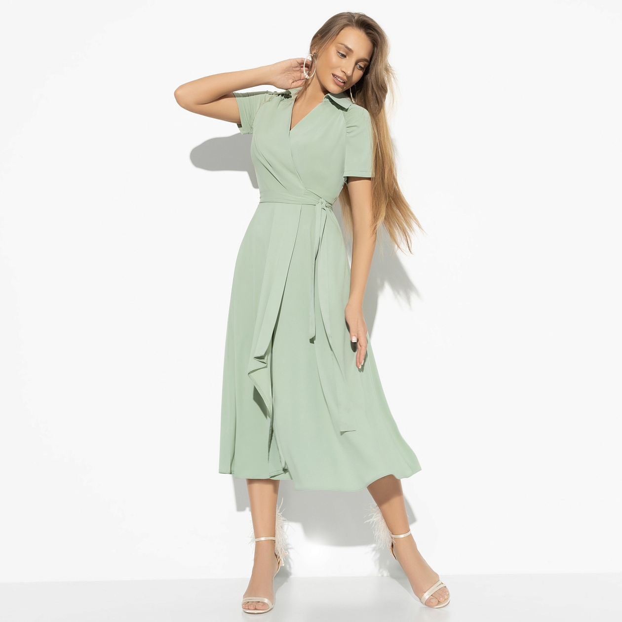 Платье Чарую со вкусом. Состав: 95% п/э, 5% спандекс