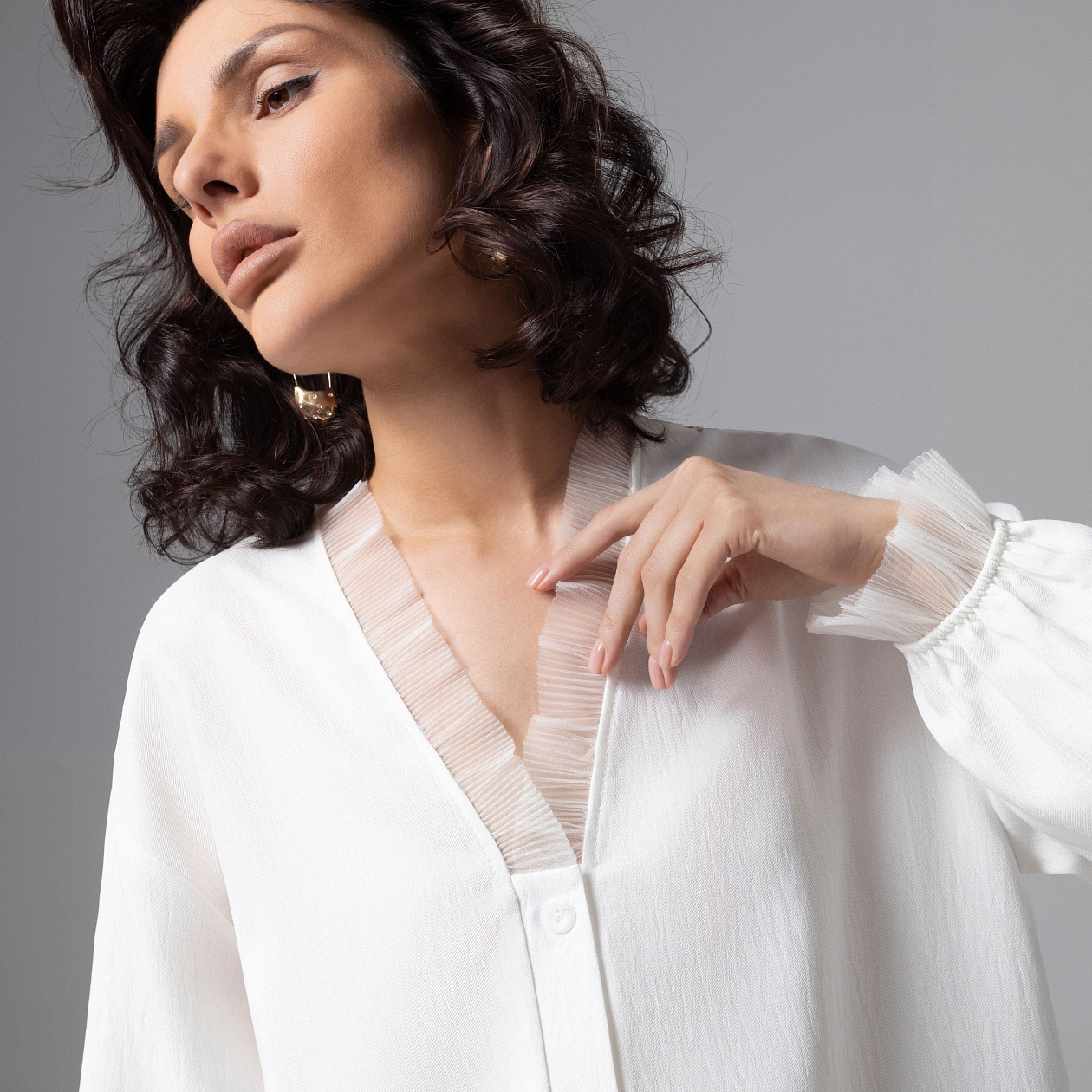 Моя аура – люкс (белая). Состав: 65% полиэстер, 30% вискоза, 5% спандекс