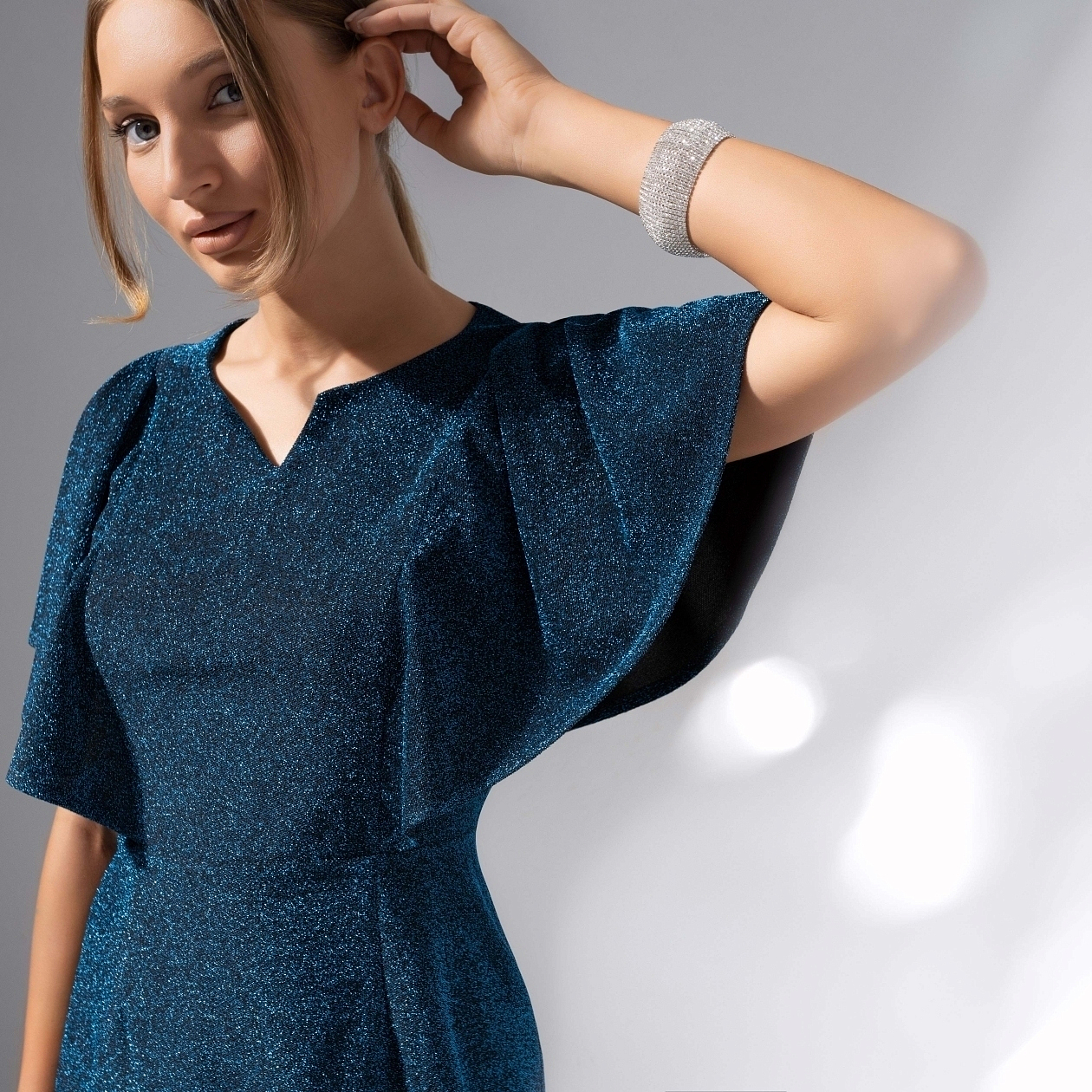 Платье В праздничном сиянии (new). Состав: 95% п/э, 5% эластан