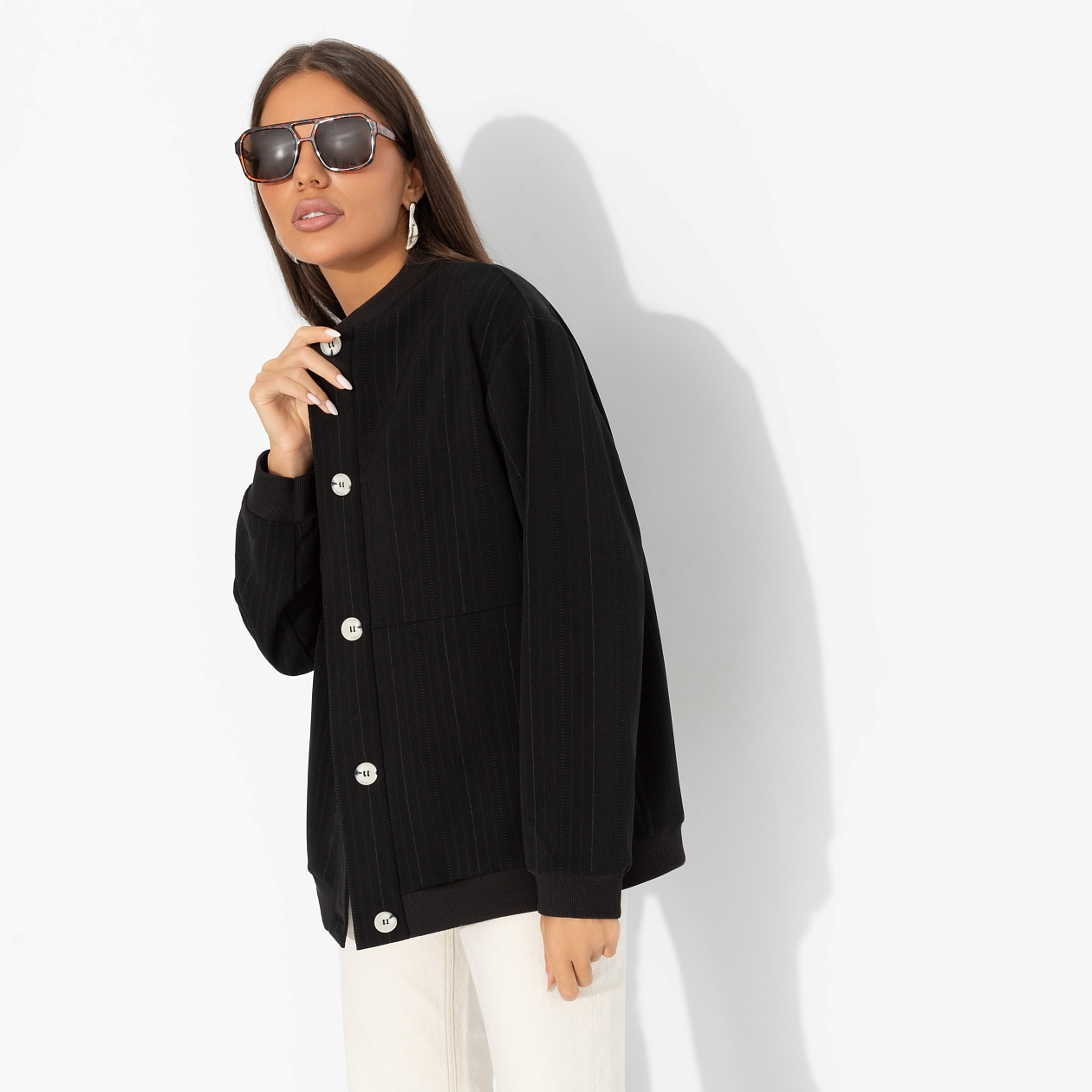 Бомбер Любуйся мной. Состав: 92% полиэстер, 6% вискоза, 2% спандекс