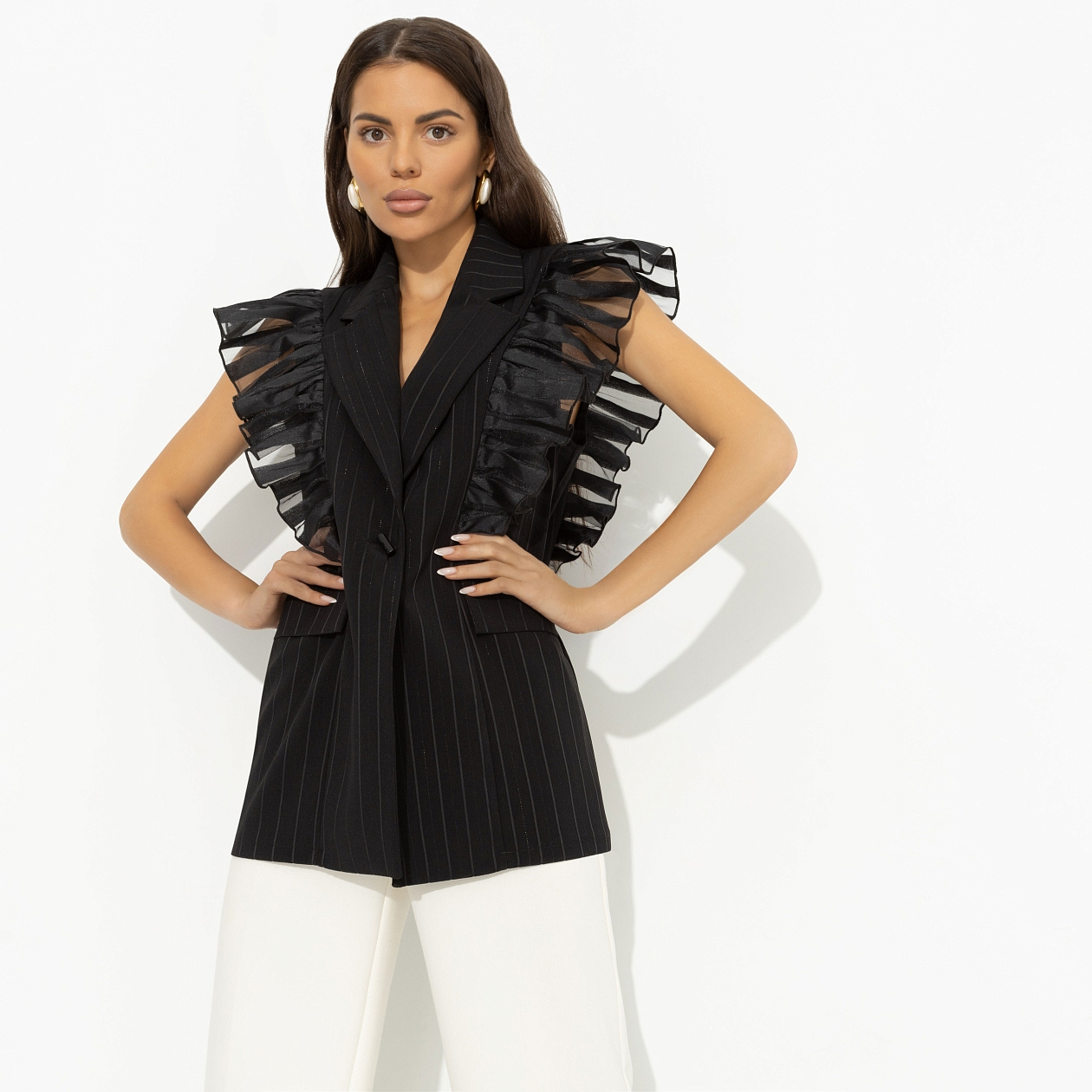 Это восторг (black). Состав: 65% п/э, 30% вискоза, 4% эластан, 1% мет. нить