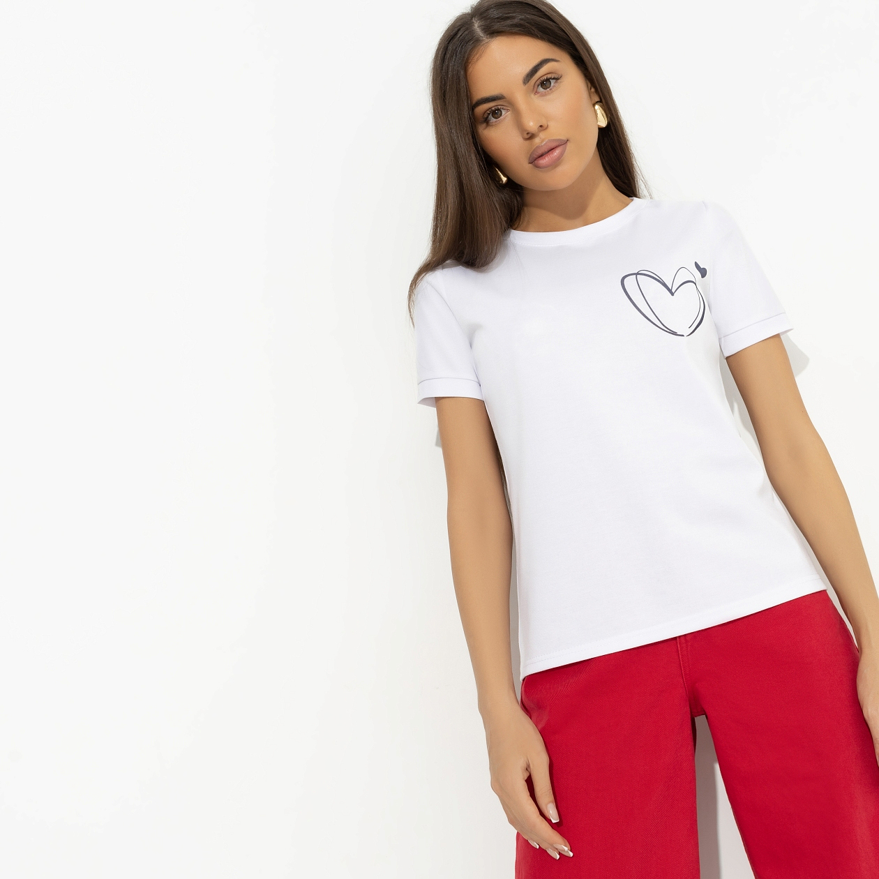 Футболка Любовь с первого взгяда. Состав: 65% полиэстер, 30% вискоза, 5% стрейч